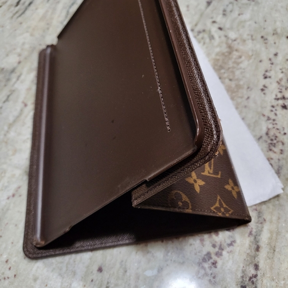 COPY - Louis Vuitton USED Tablet Case - Picture 15 of 16